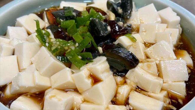 5道菜不上桌老传统要记牢平安过大年！K8凯发·国际网站年夜饭餐桌上建议这(图3)