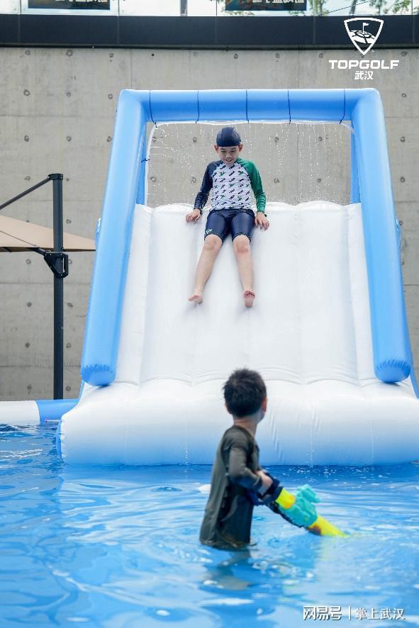 季 100种清凉方式打造城市消暑新地标凯发一触即发拓高乐武汉开启今夏玩水狂欢(图3)